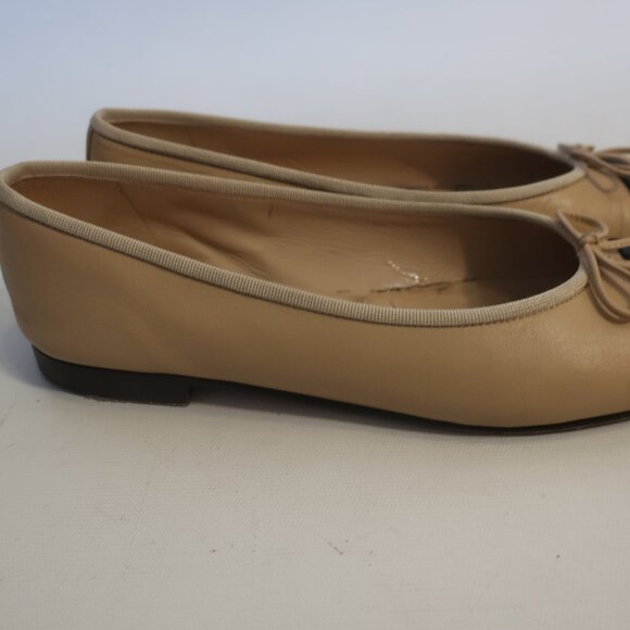 Womens Chanel Beige Black Capped Toe Interlocked CC Ballet Flat Shoes 39 US/8.5 - Picture 11 of 16